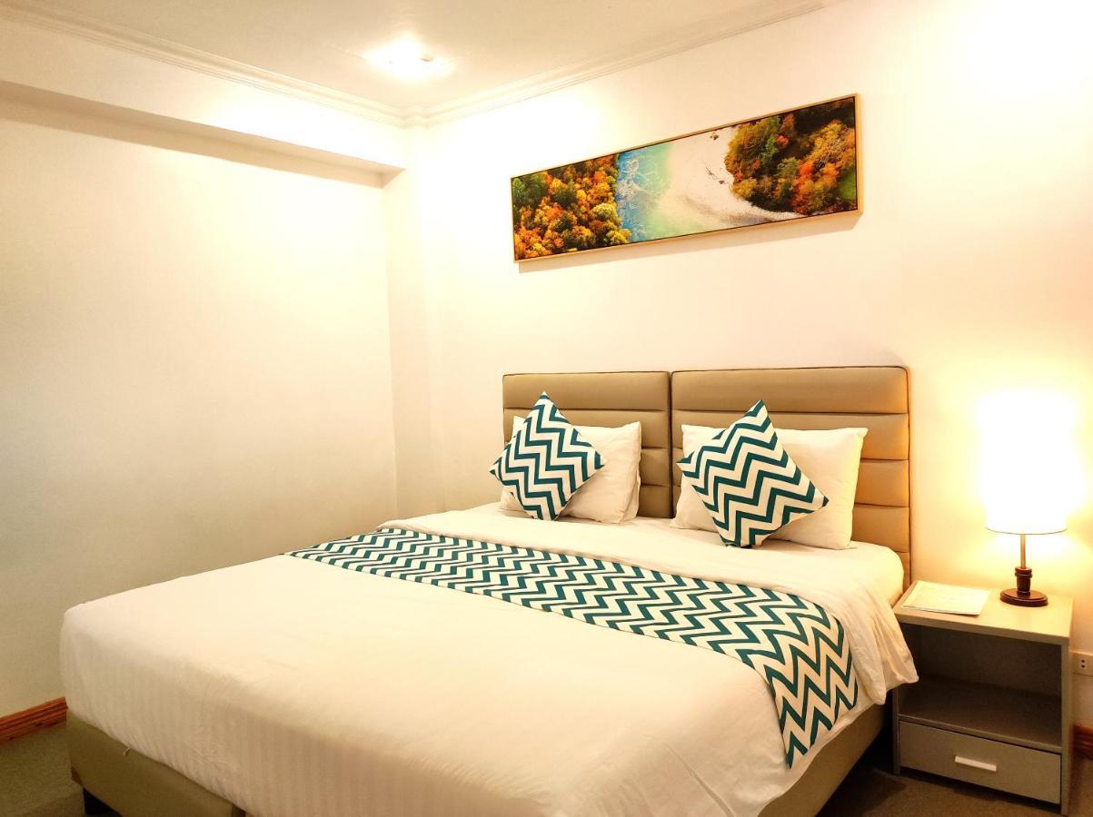 Grand Blue Beach Hotel Manoc-Manoc Kültér fotó
