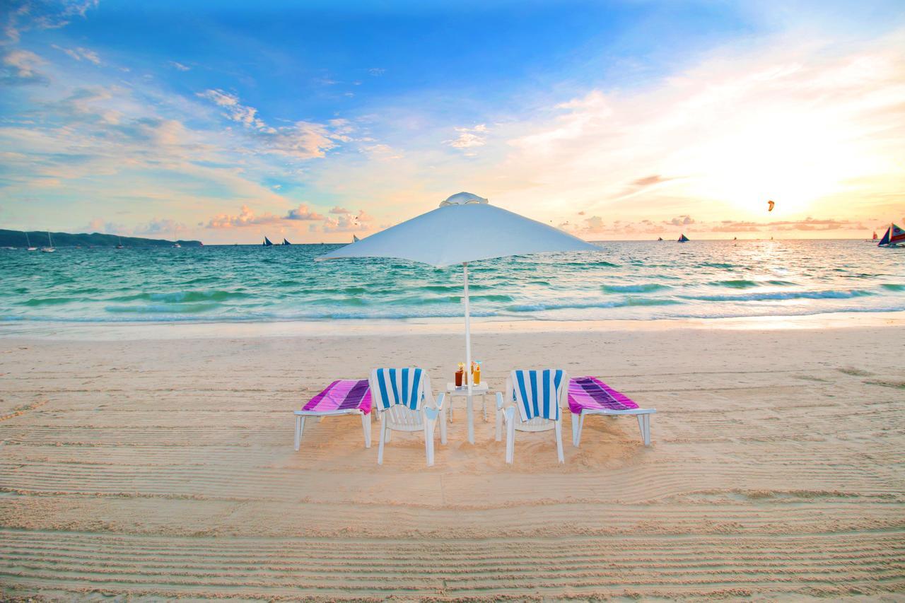 Grand Blue Beach Hotel Manoc-Manoc Kültér fotó